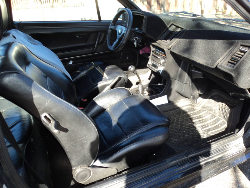 Illustration for article titled For $3,900, Could This 1987 VW Scirocco 16V Really Be The Working Man’s Porsche?
